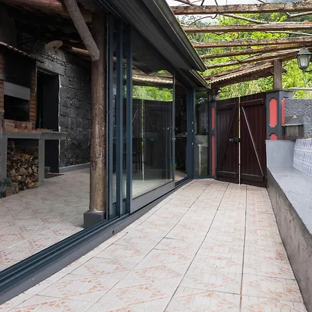 Casa Do Senhor, By Op Sao Vicente (Madeira)